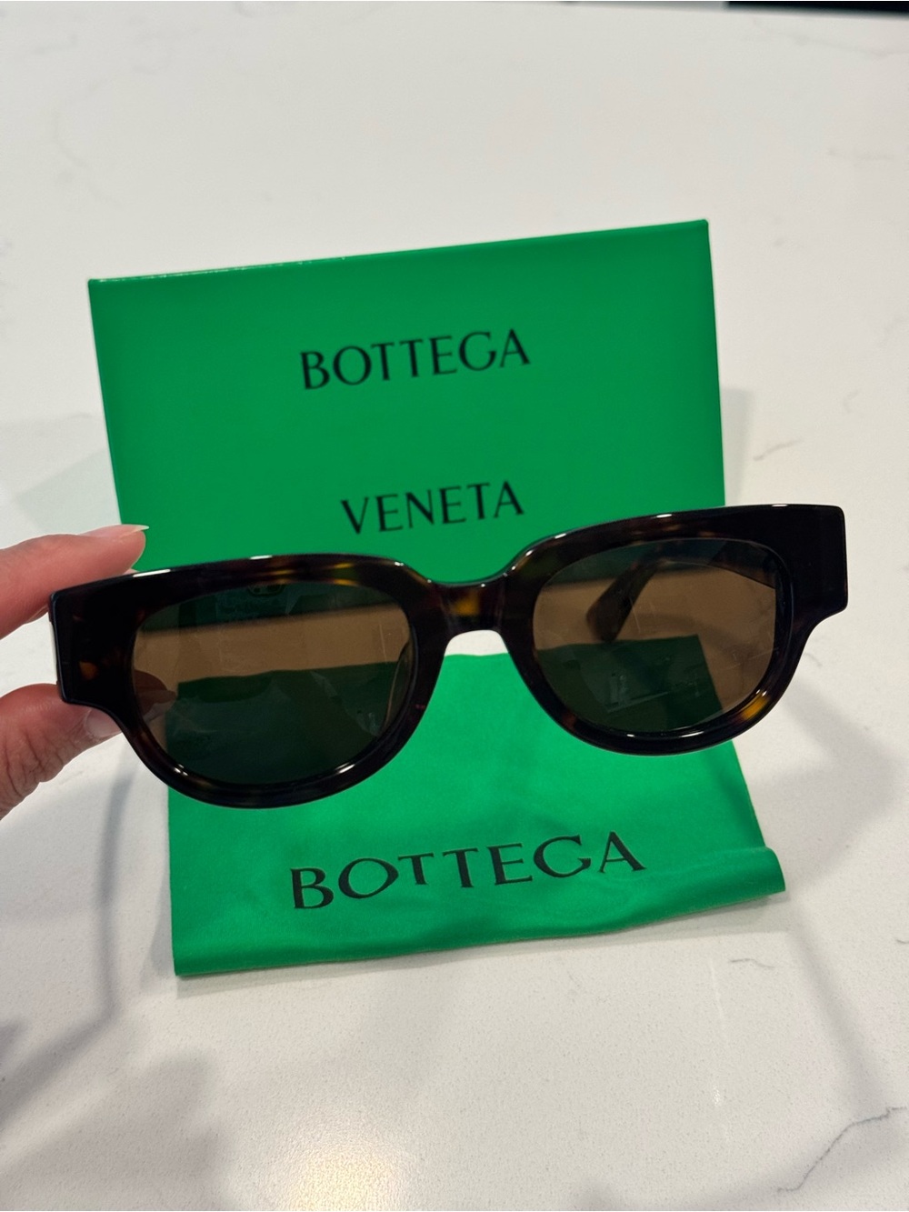Bottega Veneta Tortoiseshell Cat Eye Sunglasses - Brown